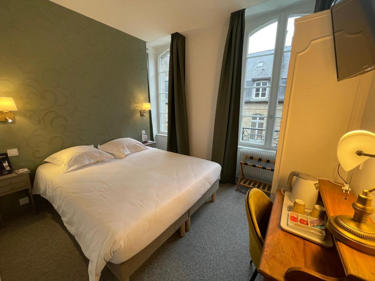 Balzac Hotel Restaurant Fougeres Bagian luar foto